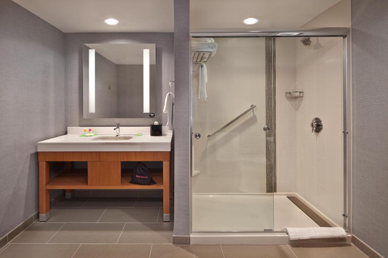 Hyatt Place Warwick/Providence Airport מראה חיצוני תמונה
